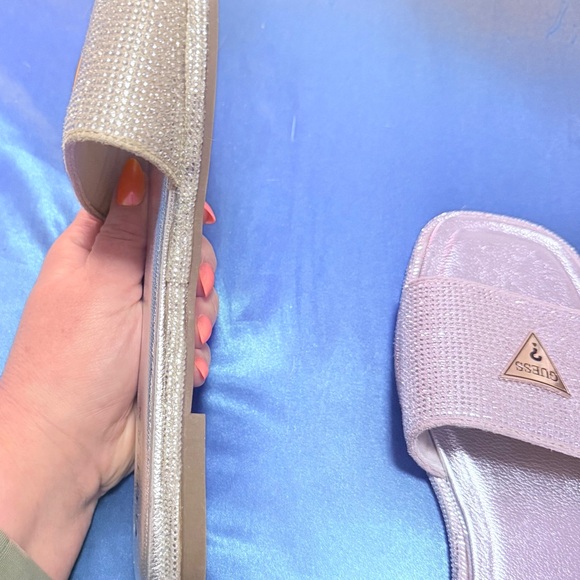 NWT GUESS Women's Glittery gold and silver padded Slide Sandals! - Picture 5 of 7